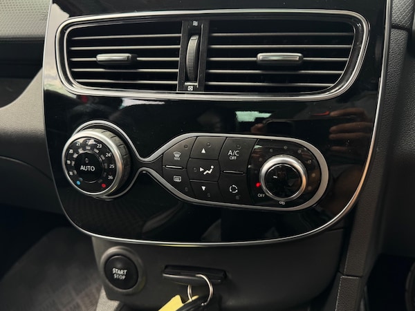 Used Renault Clio 2018 for sale - 75153642: Photo 24