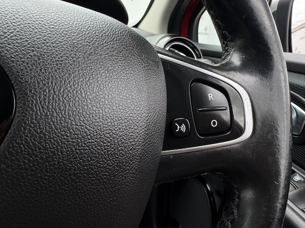 Used Renault Clio 2018 for sale - 75153642: Photo 32
