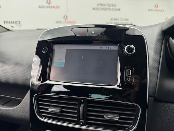 Used Renault Clio 2018 for sale - 75153642: Photo 40