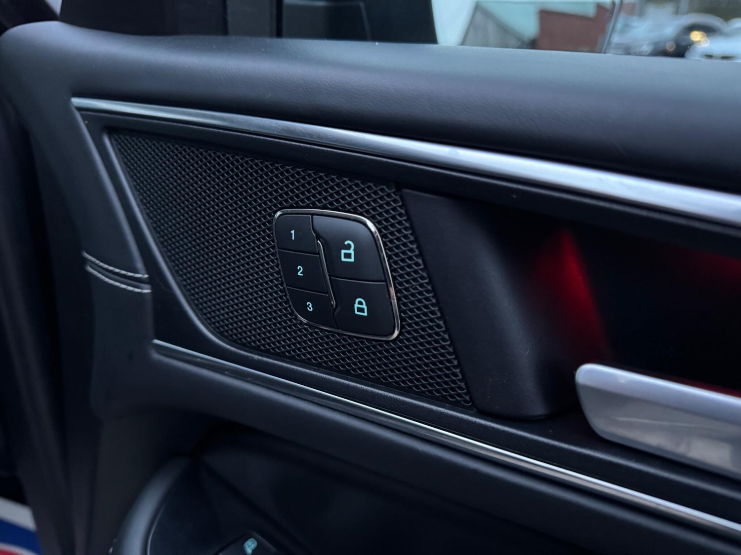 Used Ford S-Max 2017 for sale - 77376227: Photo 67