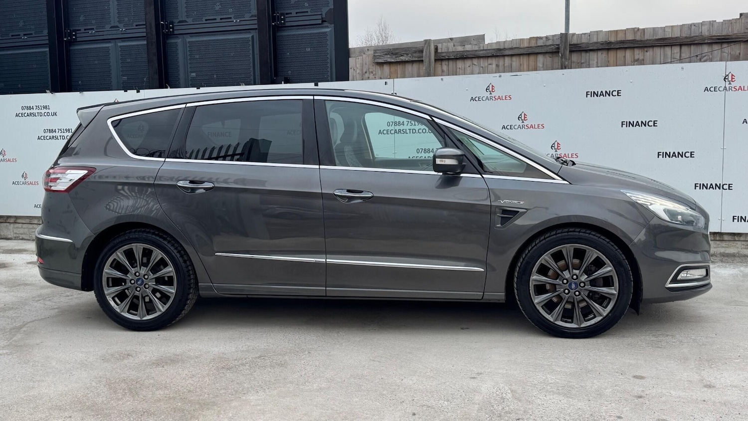 Used Ford S-Max 2017 for sale - 77376227: Photo 9