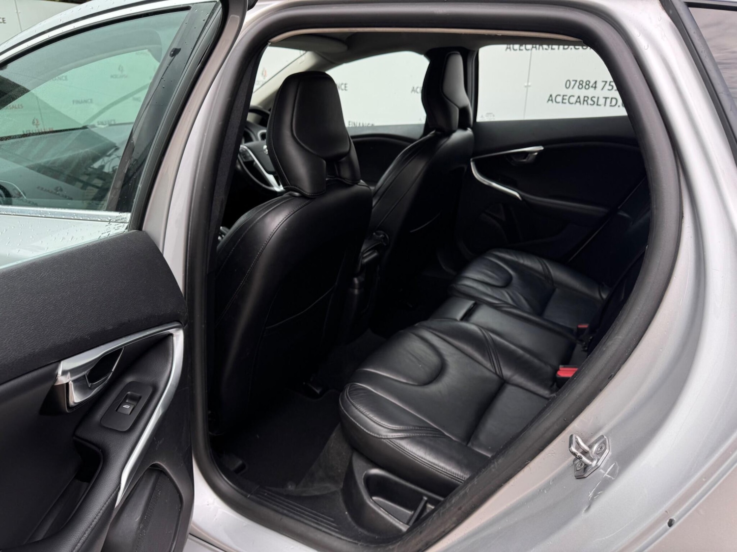 Used Volvo V40 2016 for sale - 76485260: Photo 15