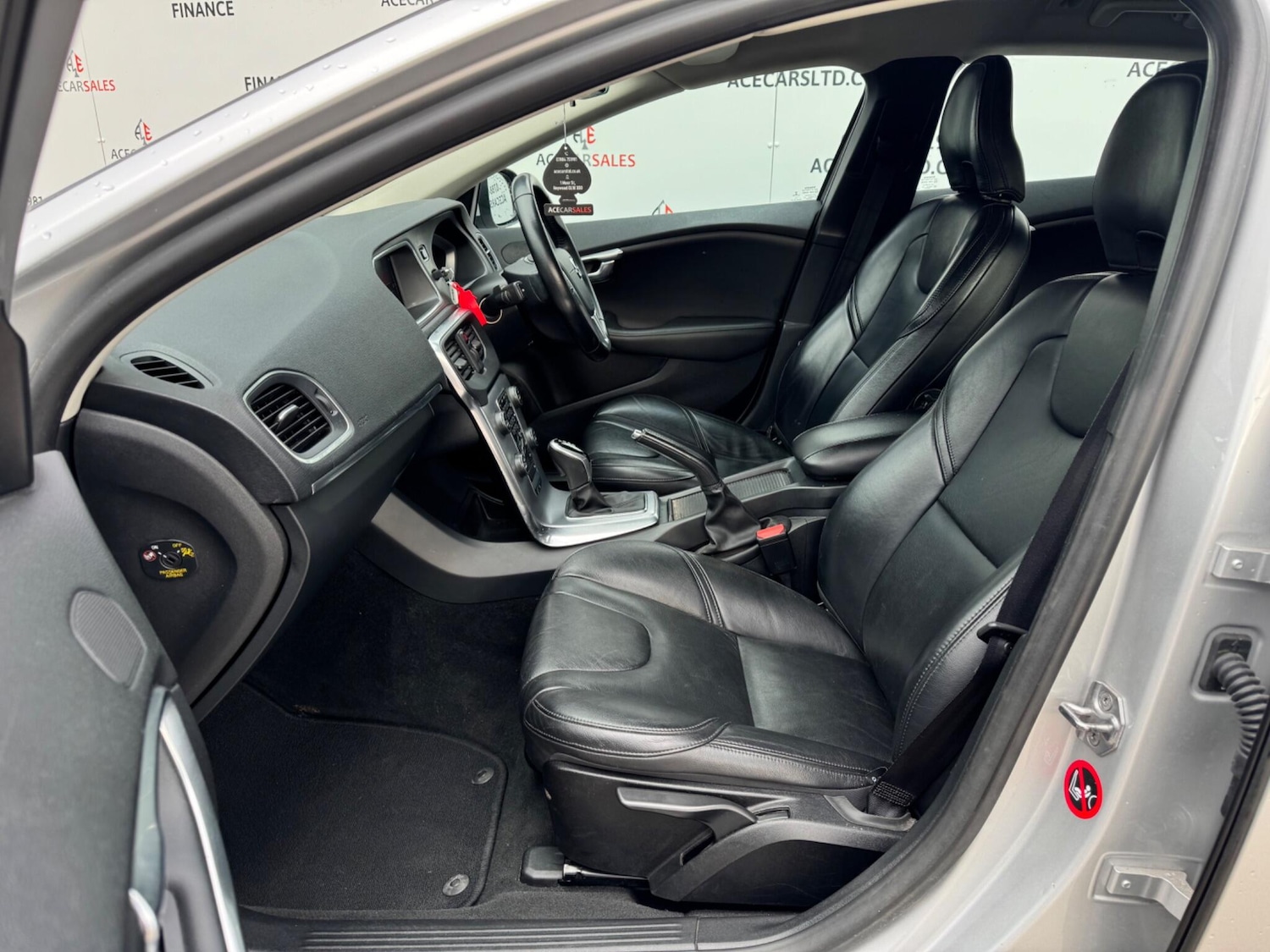 Used Volvo V40 2016 for sale - 76485260: Photo 18