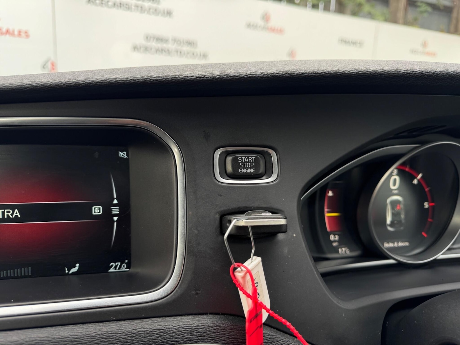 Used Volvo V40 2016 for sale - 76485260: Photo 24