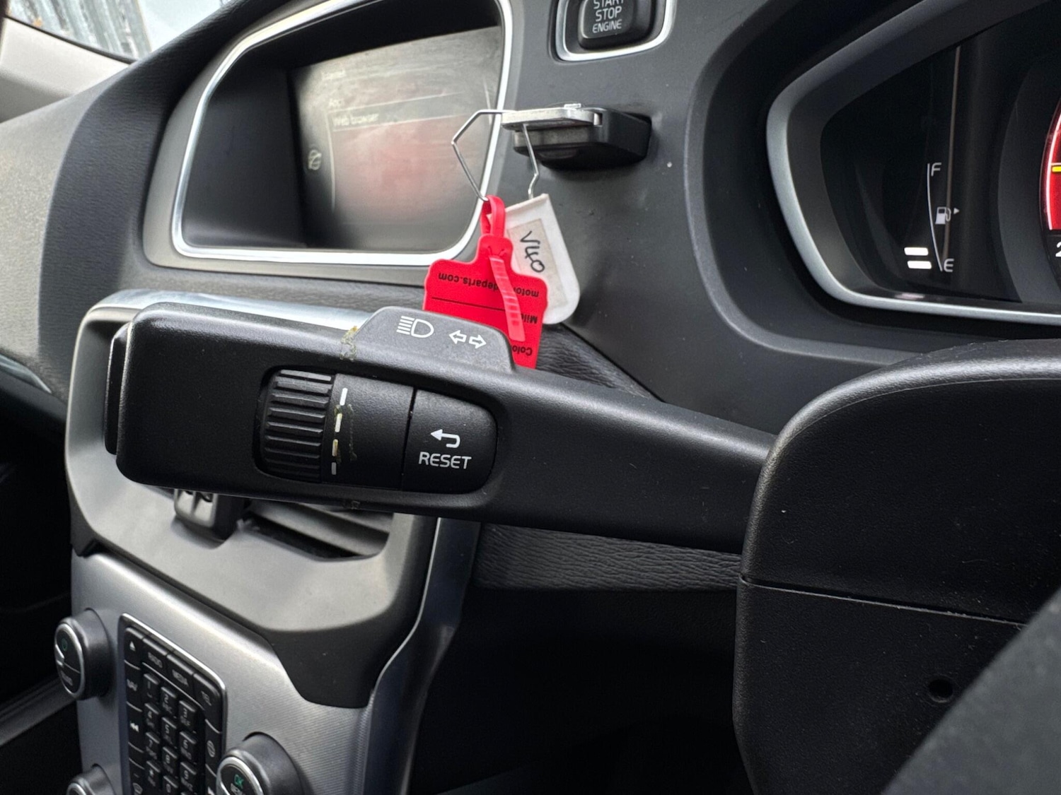 Used Volvo V40 2016 for sale - 76485260: Photo 28