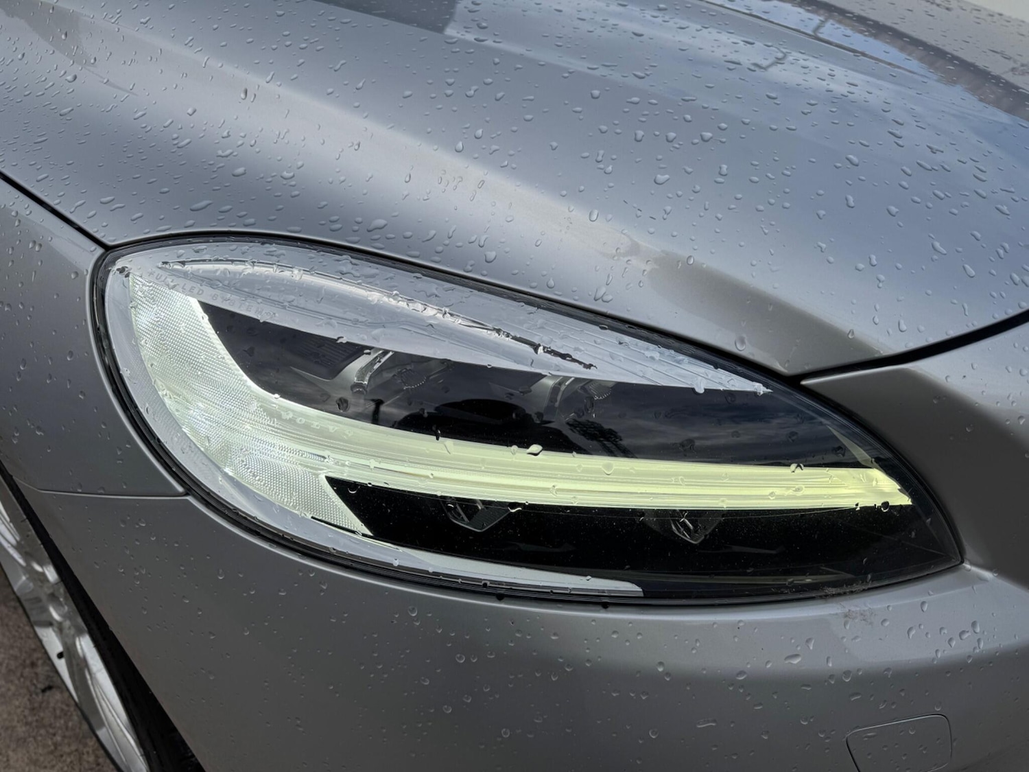 Used Volvo V40 2016 for sale - 76485260: Photo 60