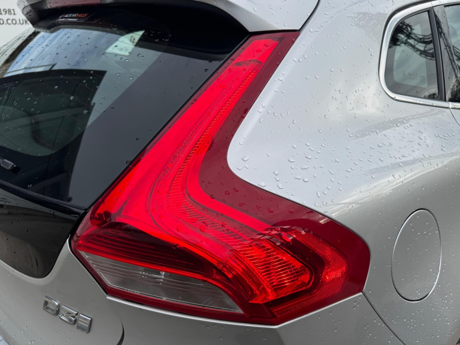 Used Volvo V40 2016 for sale - 76485260: Photo 61