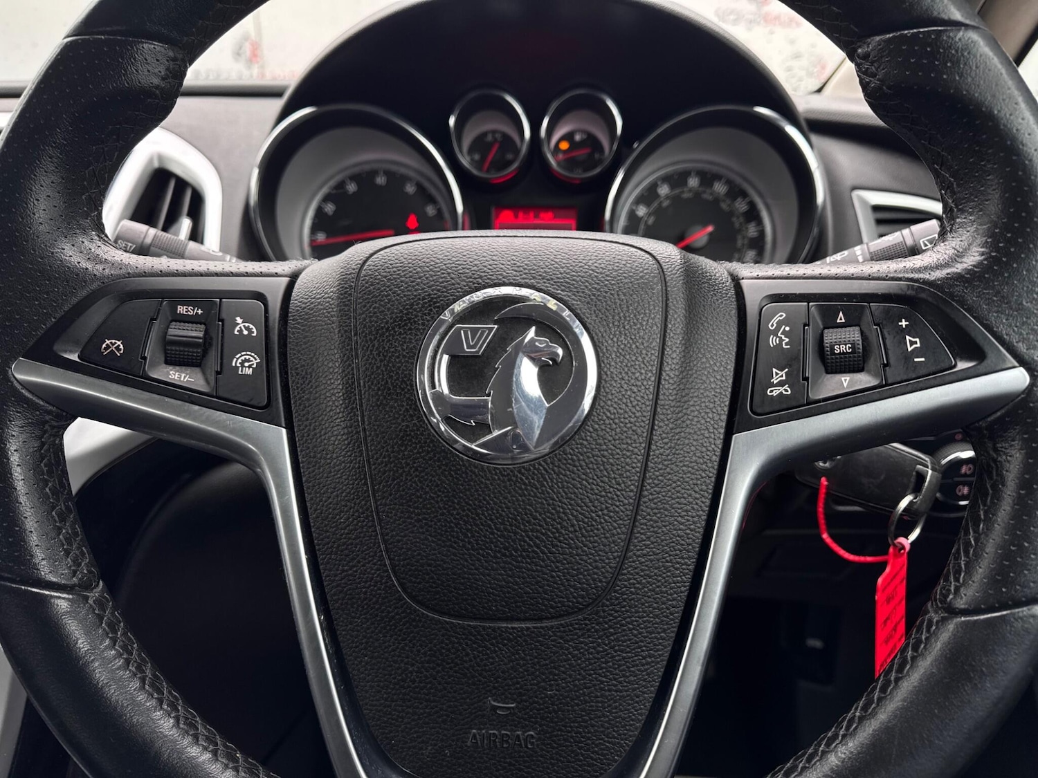 Used Vauxhall Astra 2013 for sale - 77559208: Photo 25