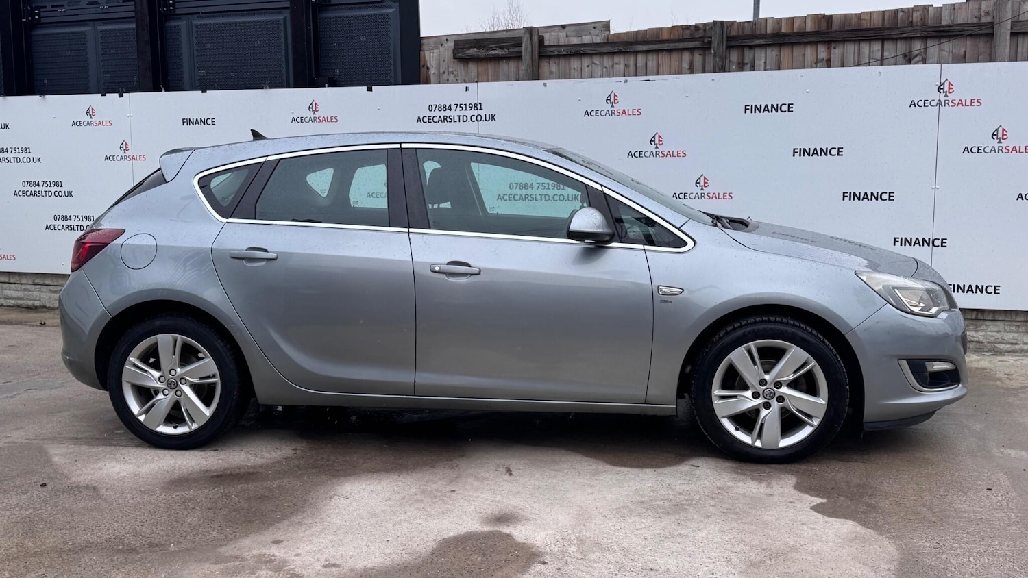 Used Vauxhall Astra 2013 for sale - 77559208: Photo 9