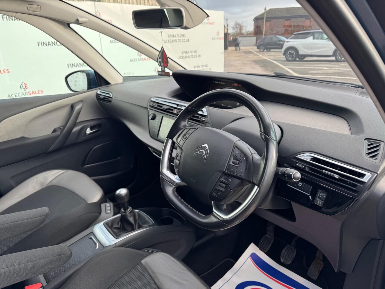 Used Citroen C4 Picasso 2015 for sale - 76801791: Photo 10