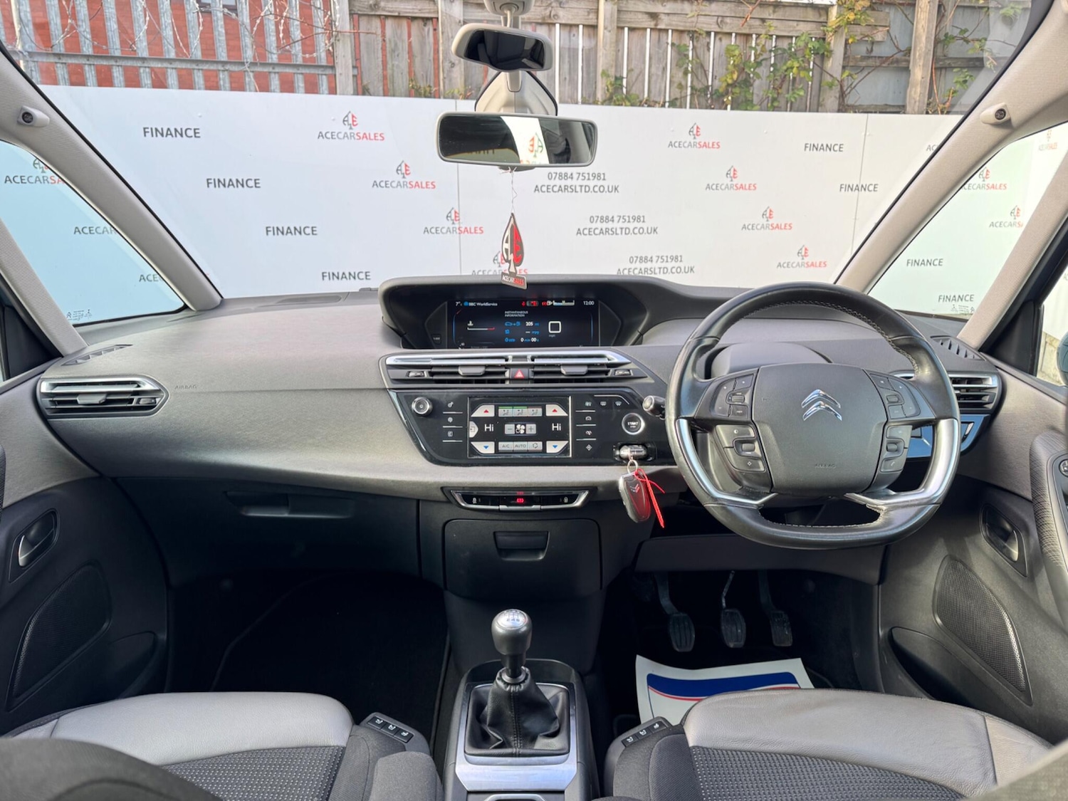 Used Citroen C4 Picasso 2015 for sale - 76801791: Photo 21