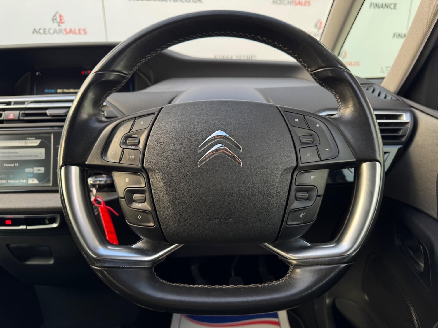 Used Citroen C4 Picasso 2015 for sale - 76801791: Photo 28