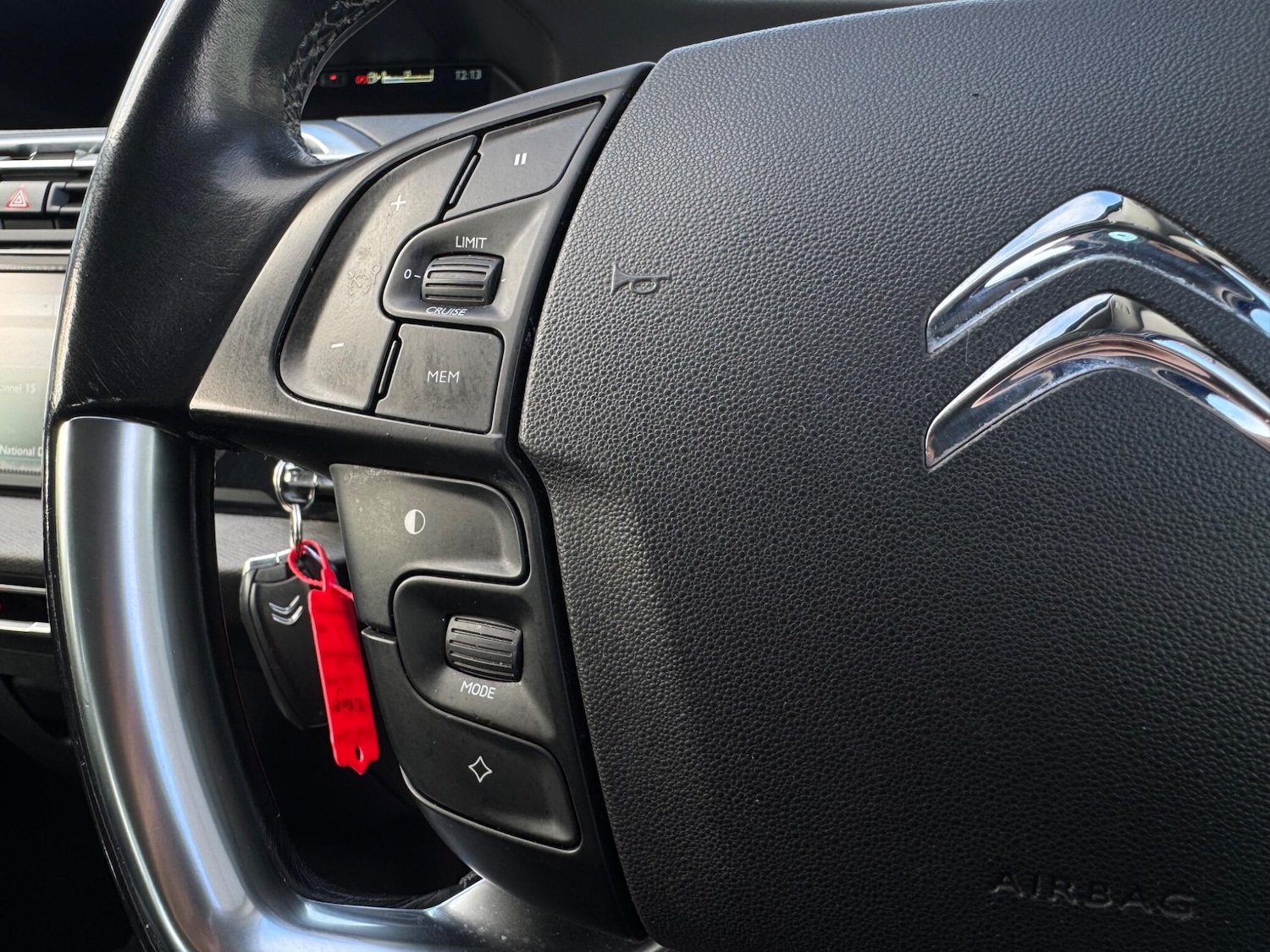 Used Citroen C4 Picasso 2015 for sale - 76801791: Photo 30