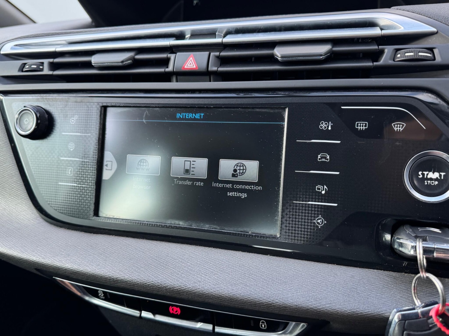 Used Citroen C4 Picasso 2015 for sale - 76801791: Photo 42