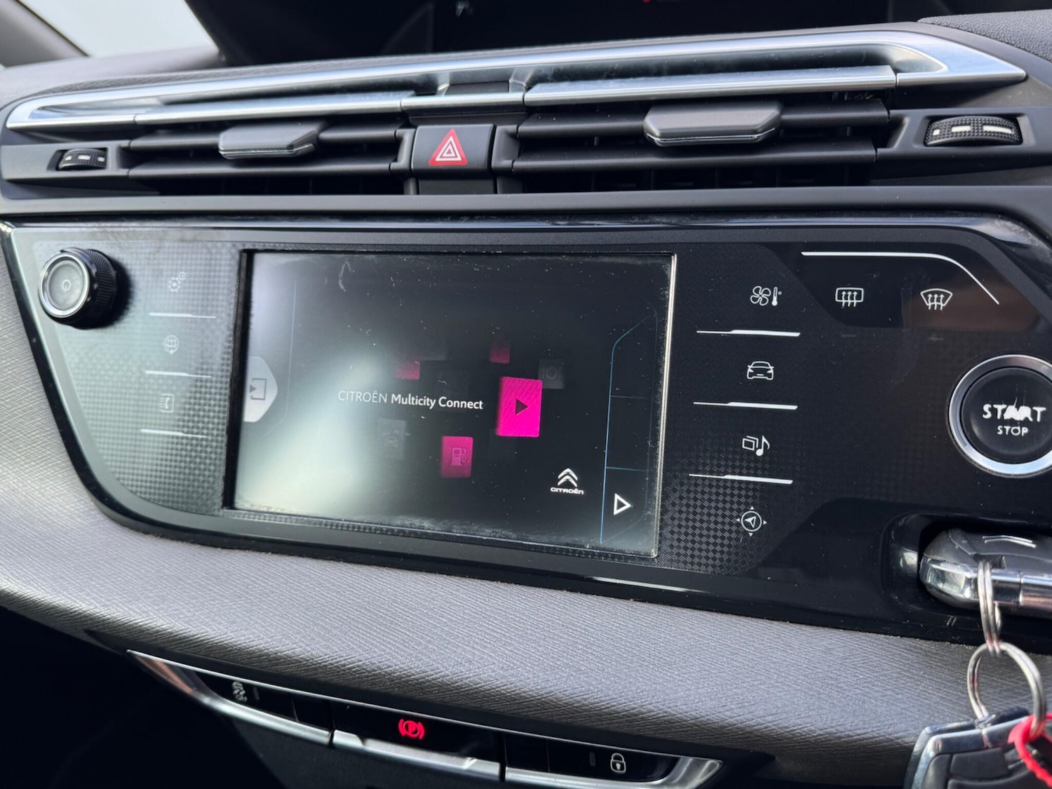 Used Citroen C4 Picasso 2015 for sale - 76801791: Photo 43