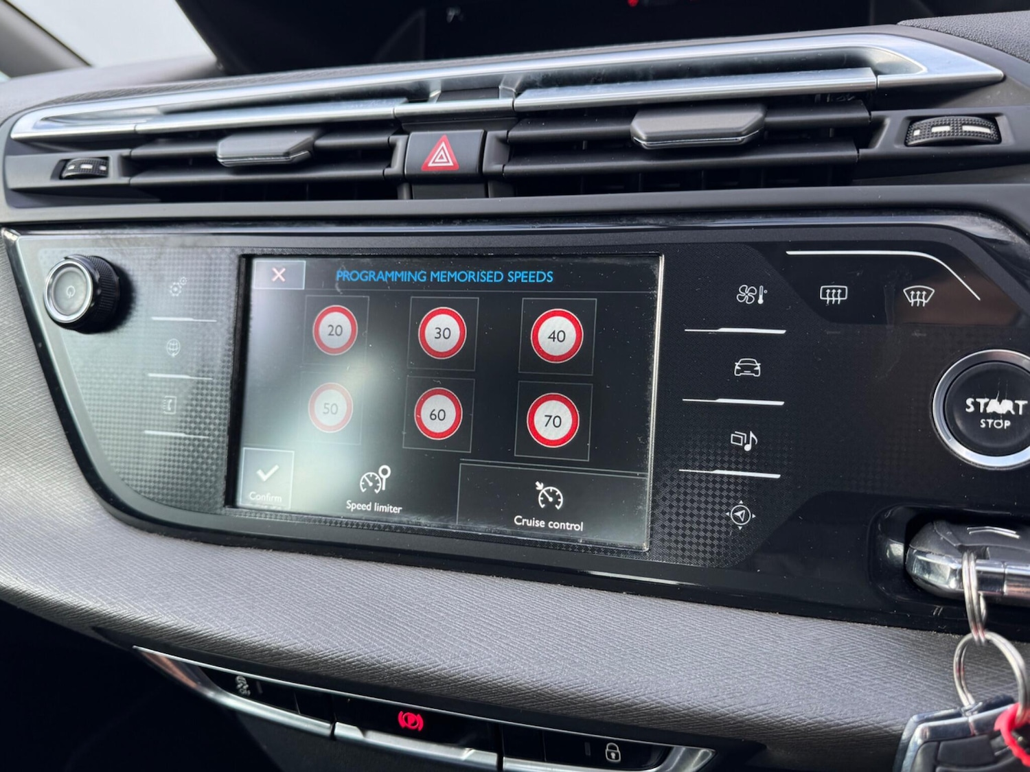 Used Citroen C4 Picasso 2015 for sale - 76801791: Photo 45