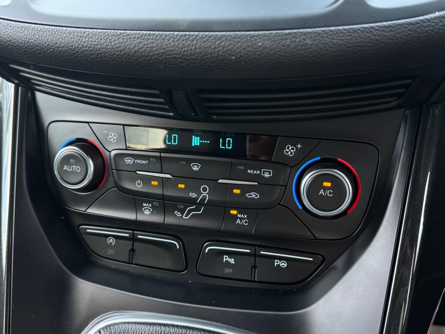 Used Ford Kuga 2018 for sale - 76987867: Photo 25