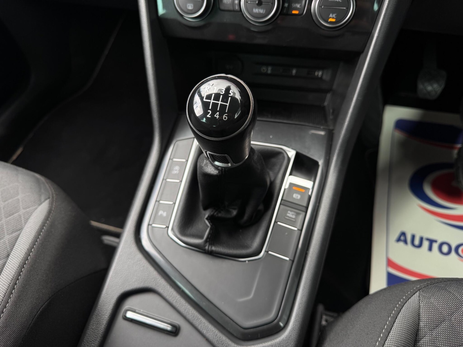 Used Volkswagen Tiguan 2017 for sale - 76988742: Photo 25