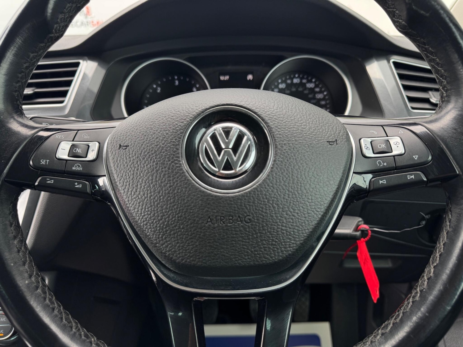 Used Volkswagen Tiguan 2017 for sale - 76988742: Photo 31