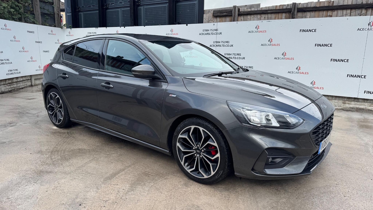 Used Ford Focus 2018 for sale - 76371750: Photo 2