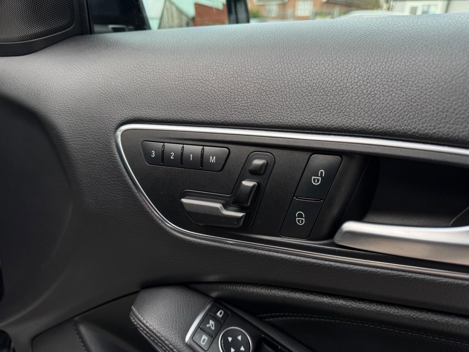 Used Mercedes-Benz GLA 2017 for sale - 77377489: Photo 73