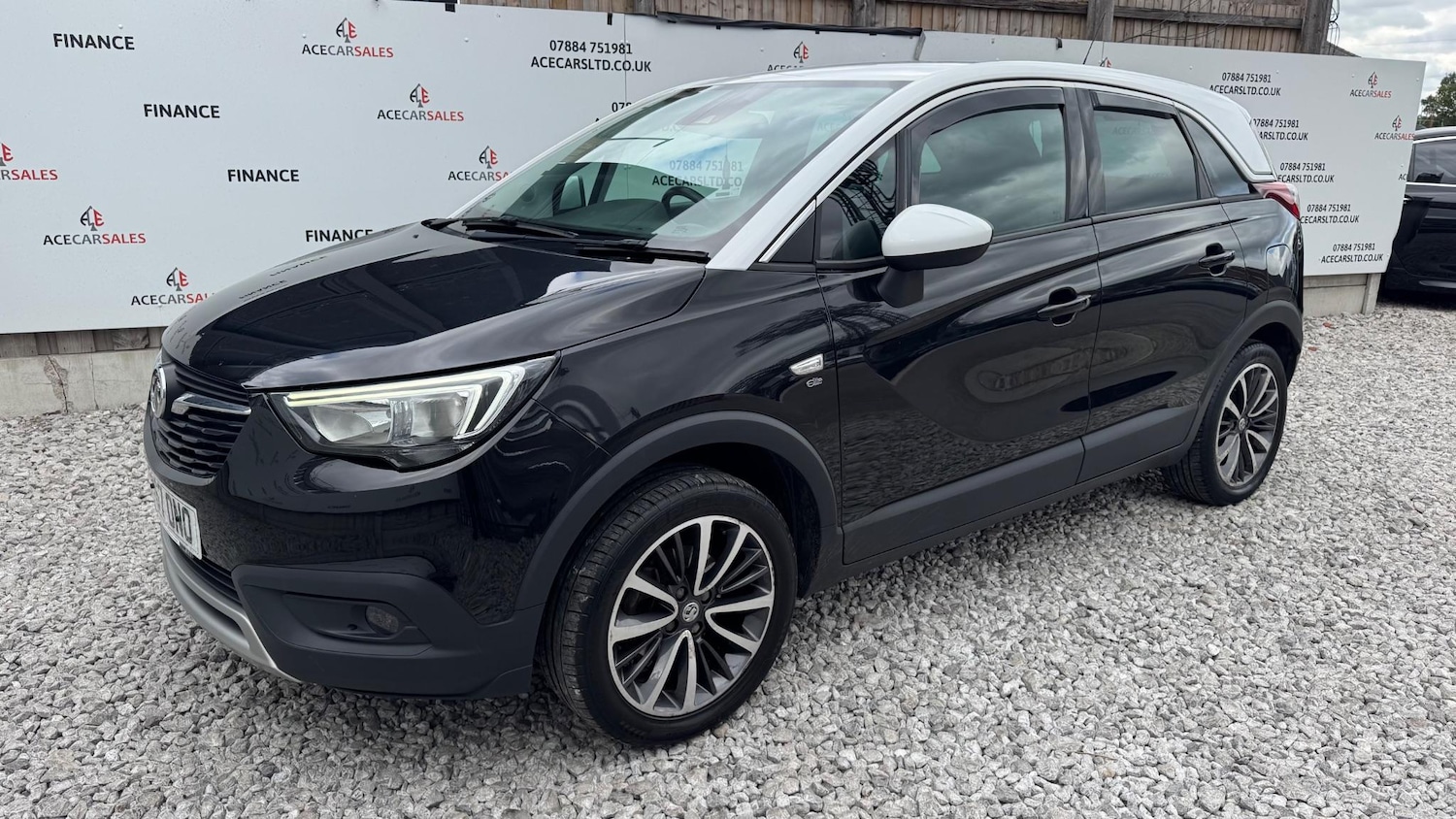 Used Vauxhall Crossland X 2017 for sale - 76994424: Photo 4