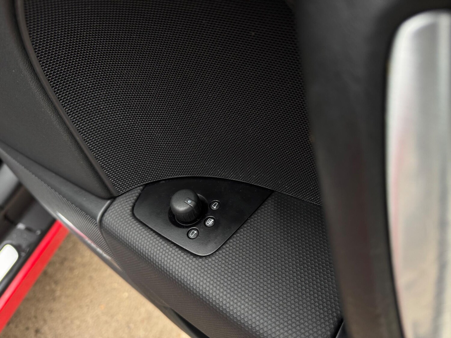 Used Audi TT 2010 for sale - 77468162: Photo 37