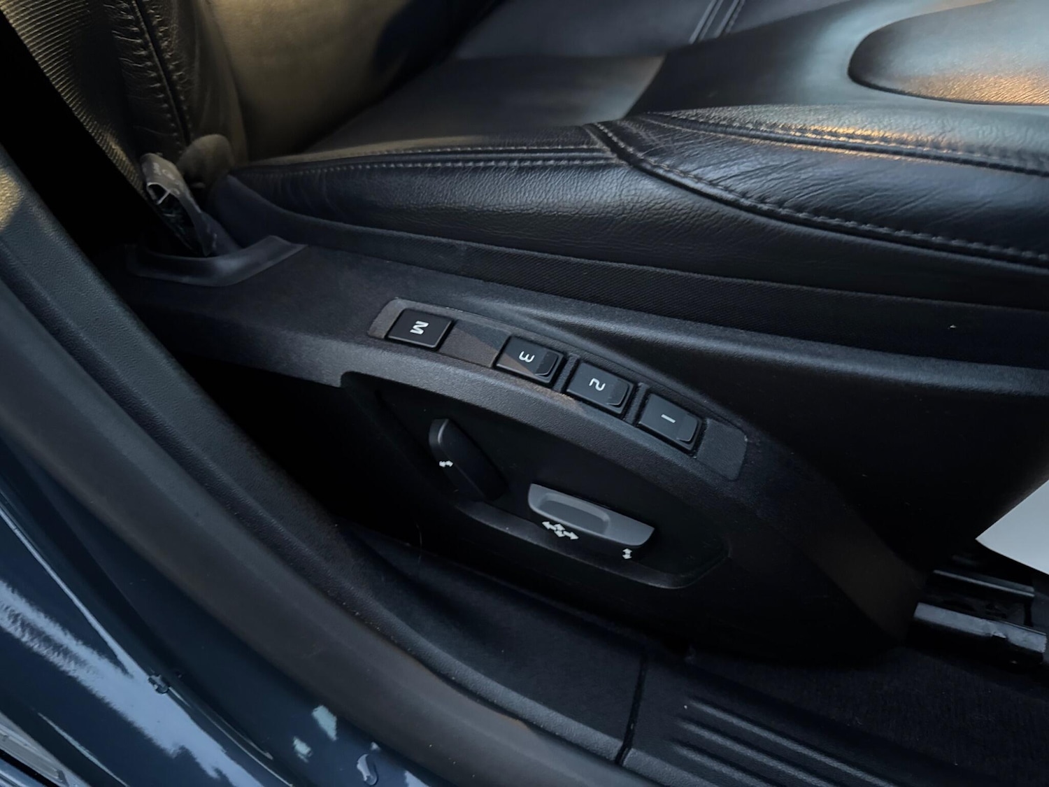 Used Volvo V40 2019 for sale - 76666577: Photo 10