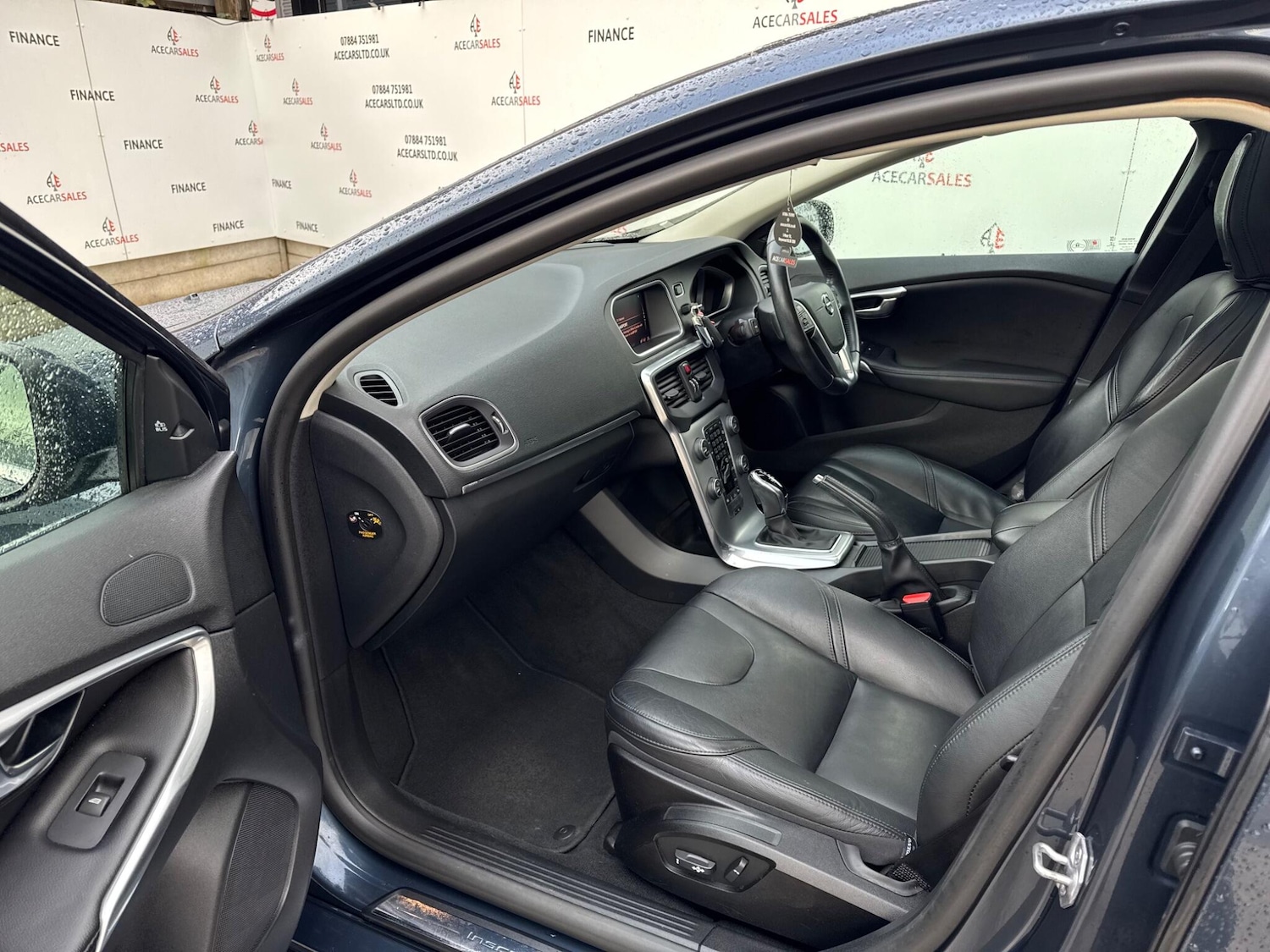 Used Volvo V40 2019 for sale - 76666577: Photo 17