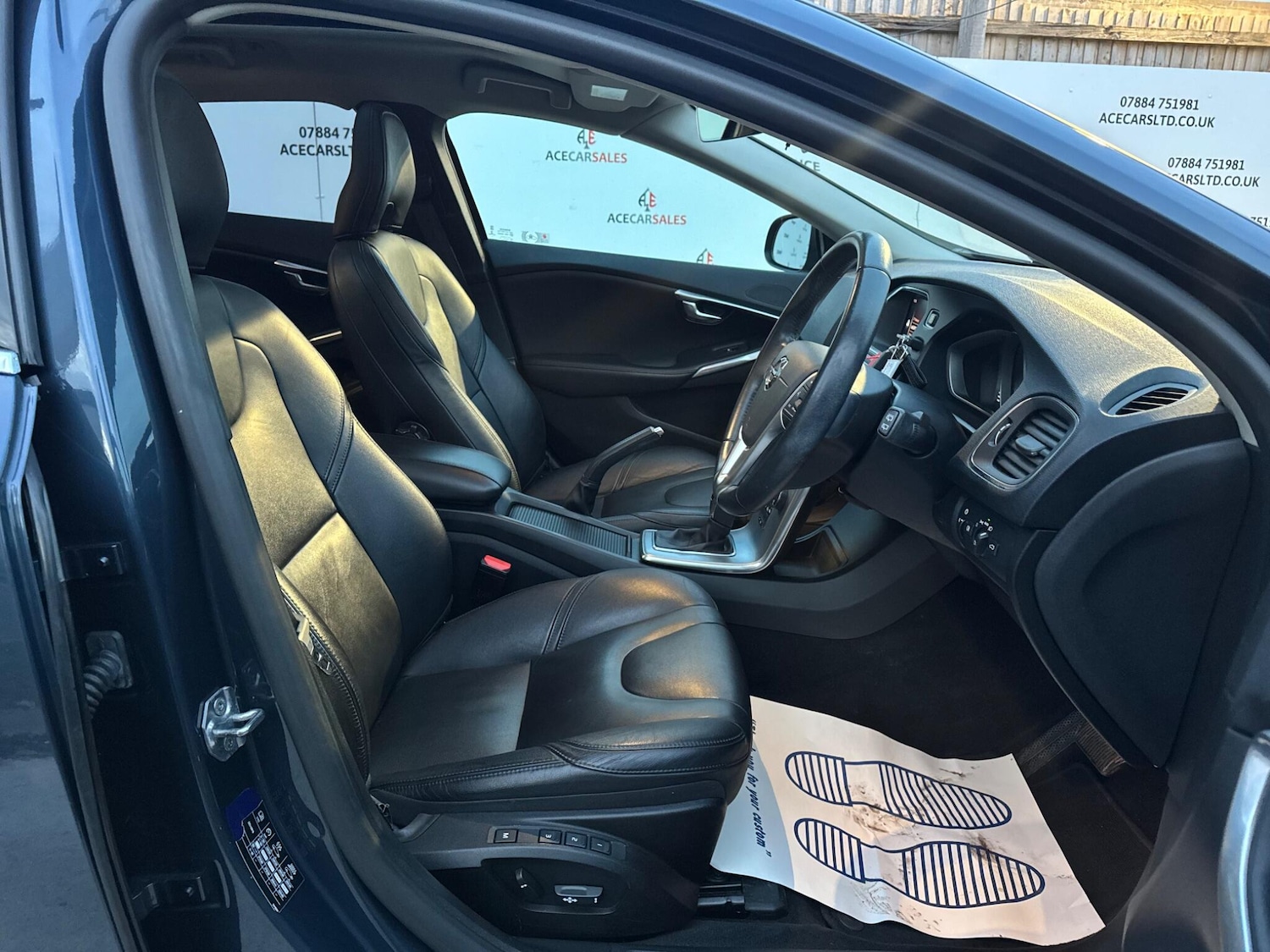 Used Volvo V40 2019 for sale - 76666577: Photo 3