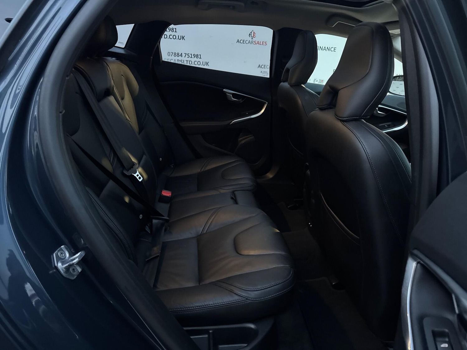 Used Volvo V40 2019 for sale - 76666577: Photo 4