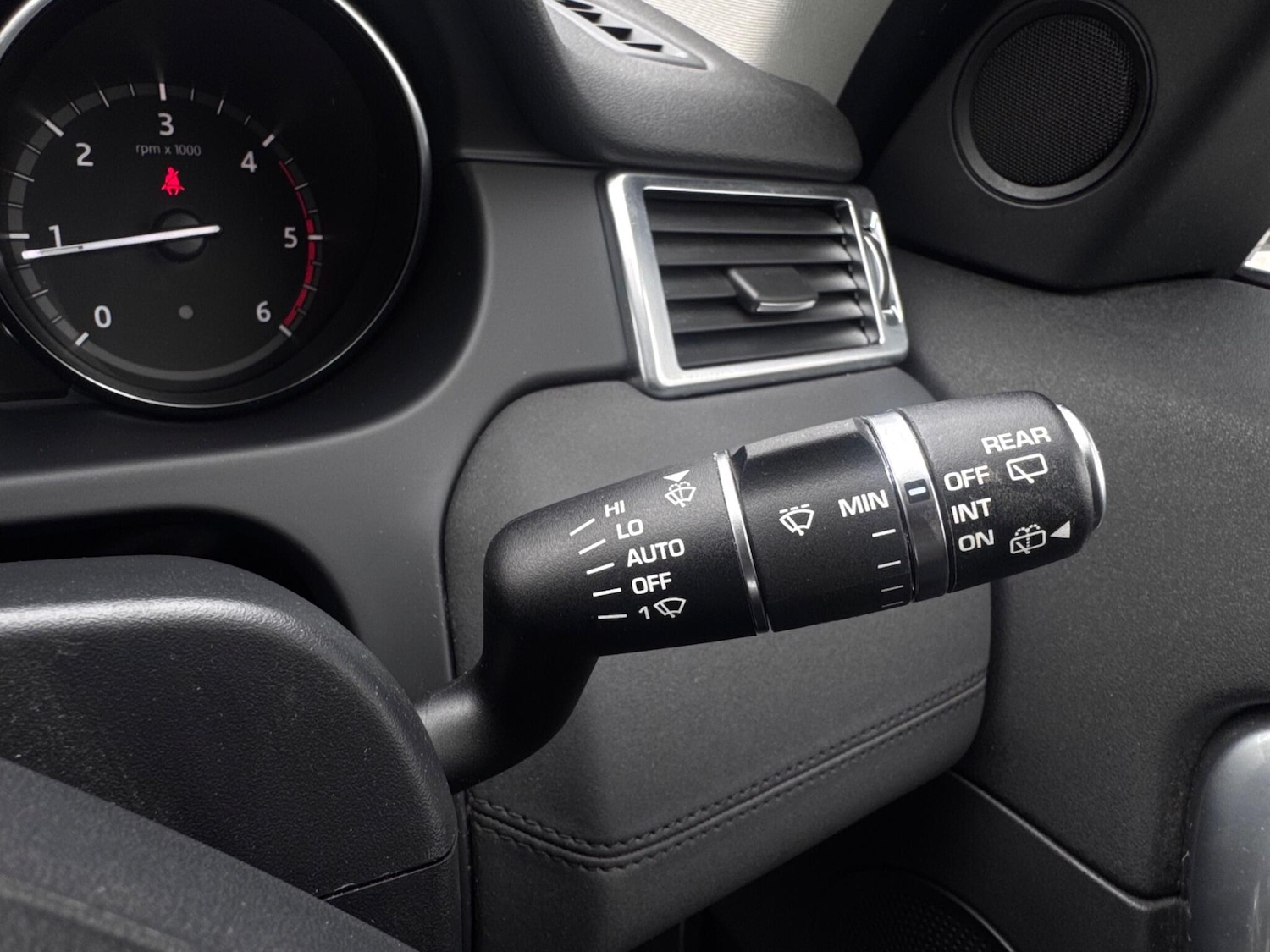 Used Land Rover Discovery Sport 2018 for sale - 77538369: Photo 38