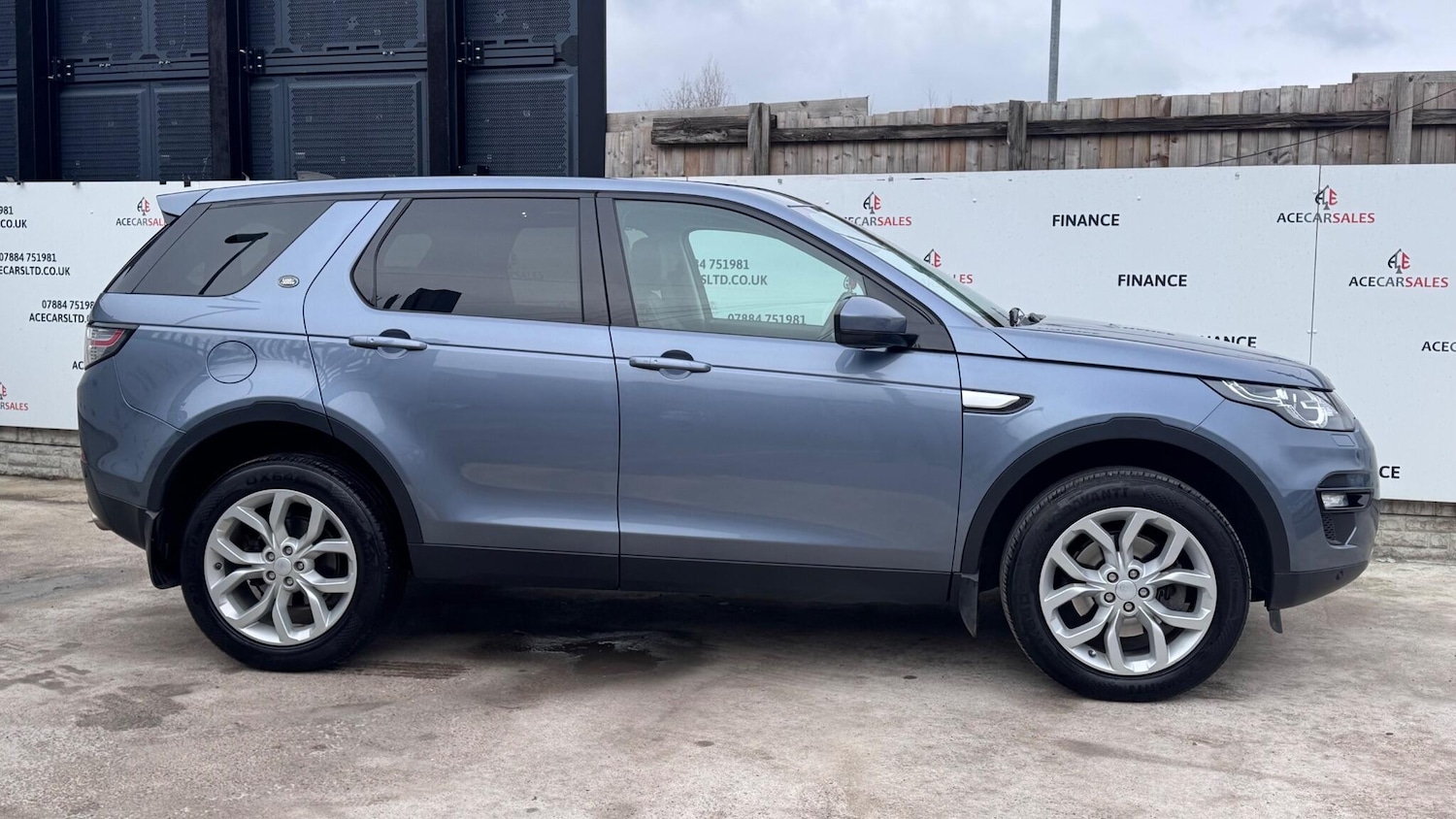 Used Land Rover Discovery Sport 2018 for sale - 77538369: Photo 9