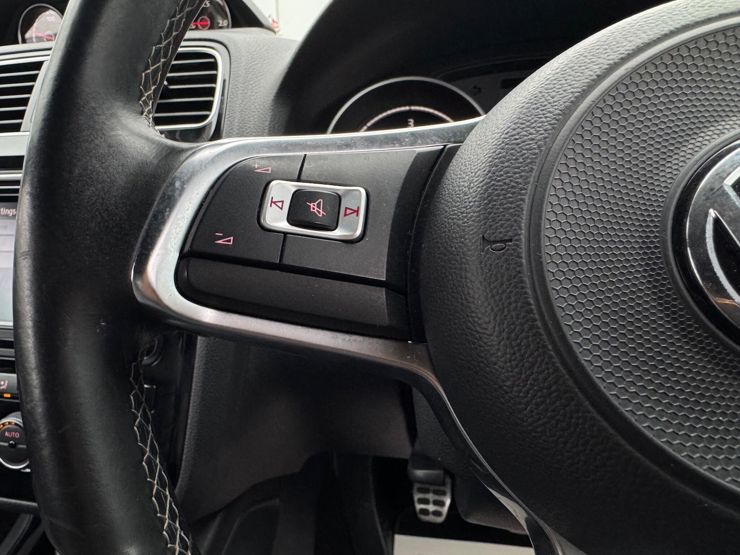 Used Volkswagen Scirocco 2016 for sale - 77162822: Photo 28