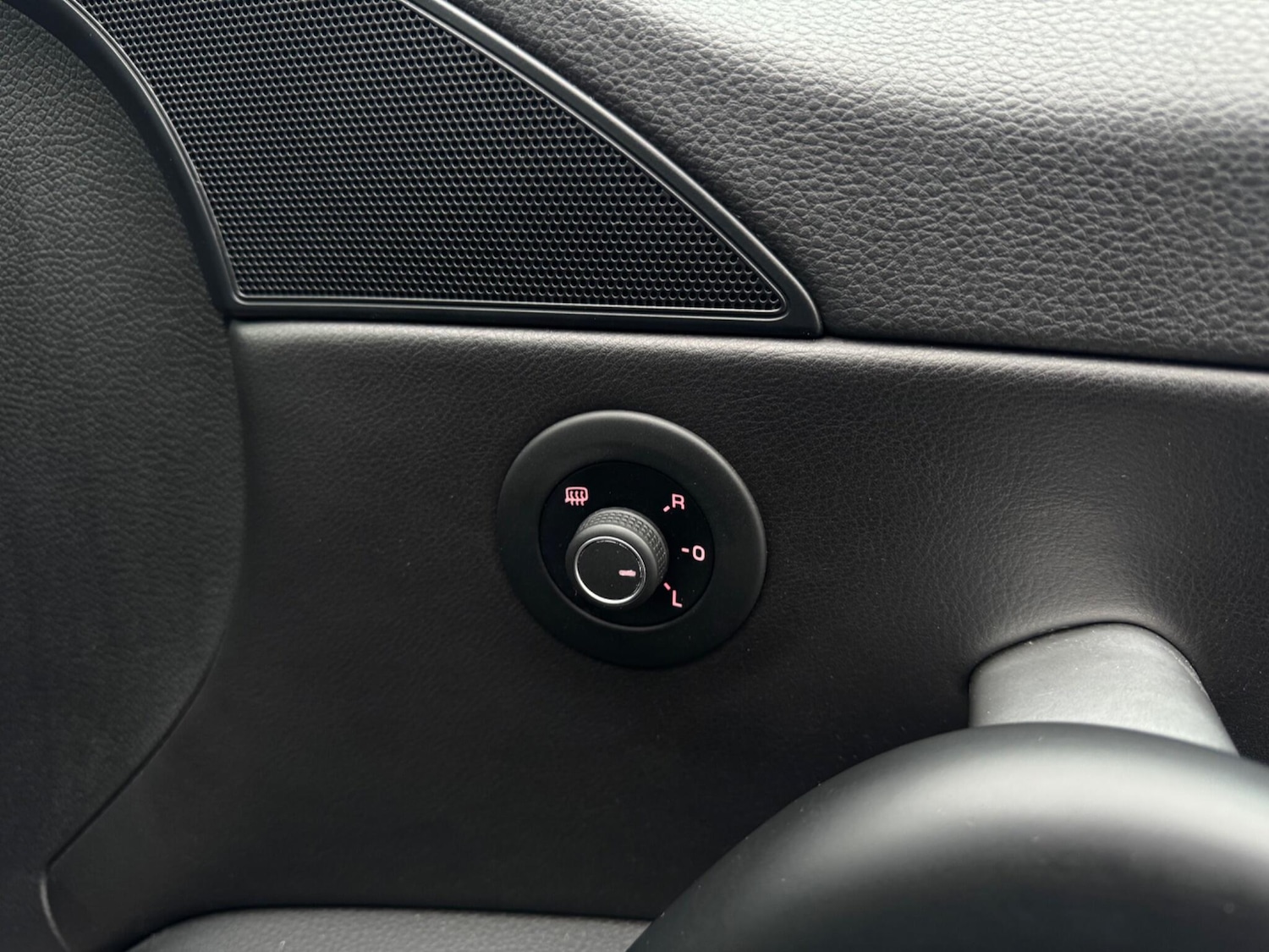 Used Volkswagen Scirocco 2016 for sale - 77162822: Photo 50