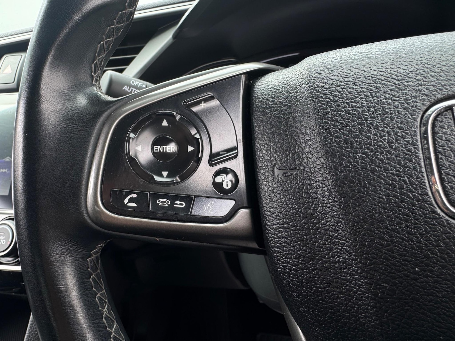 Used Honda Civic 2019 for sale - 76989323: Photo 28