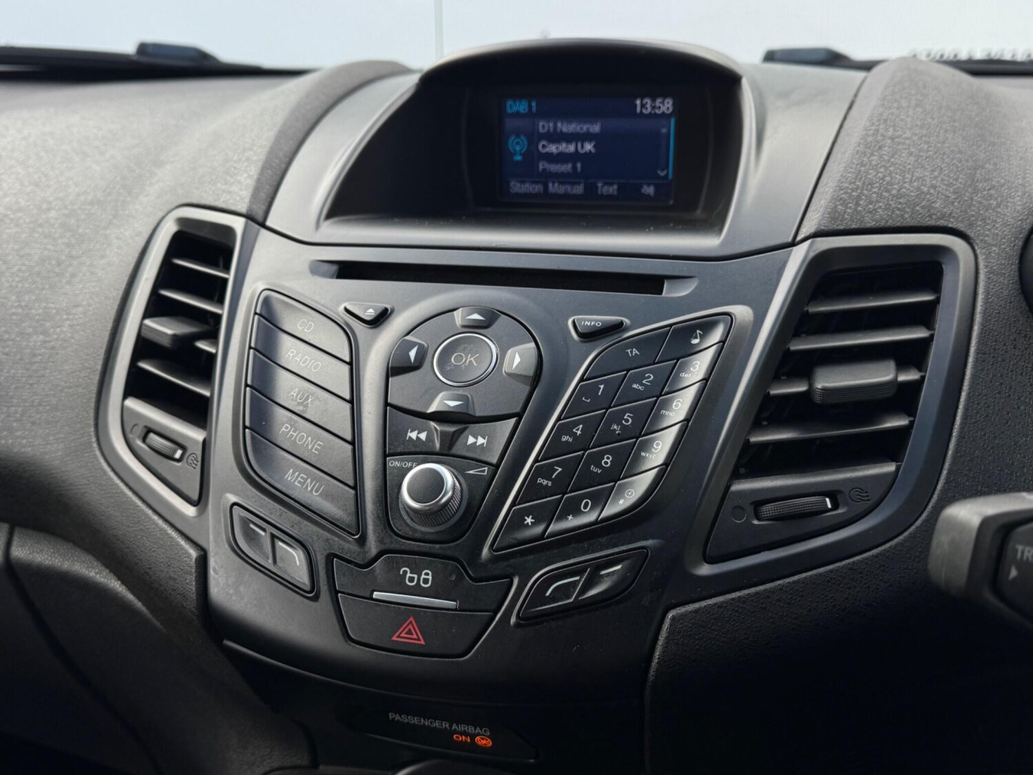 Used Ford Fiesta 2017 for sale - 76371684: Photo 19