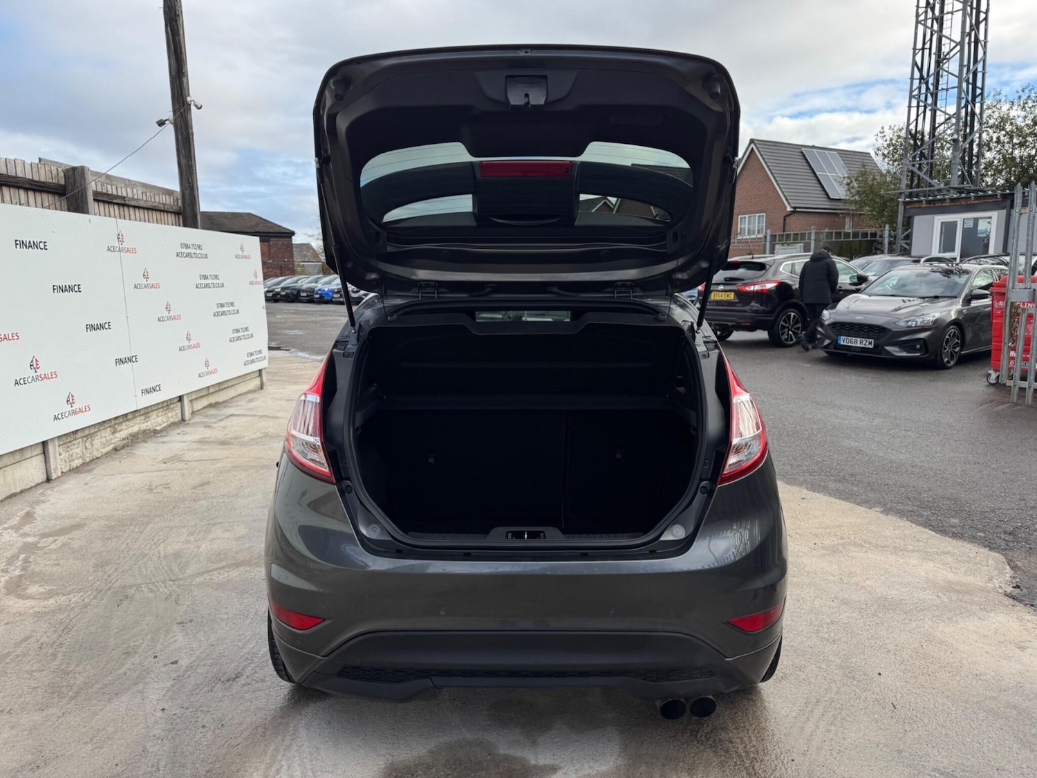 Used Ford Fiesta 2017 for sale - 76371684: Photo 44