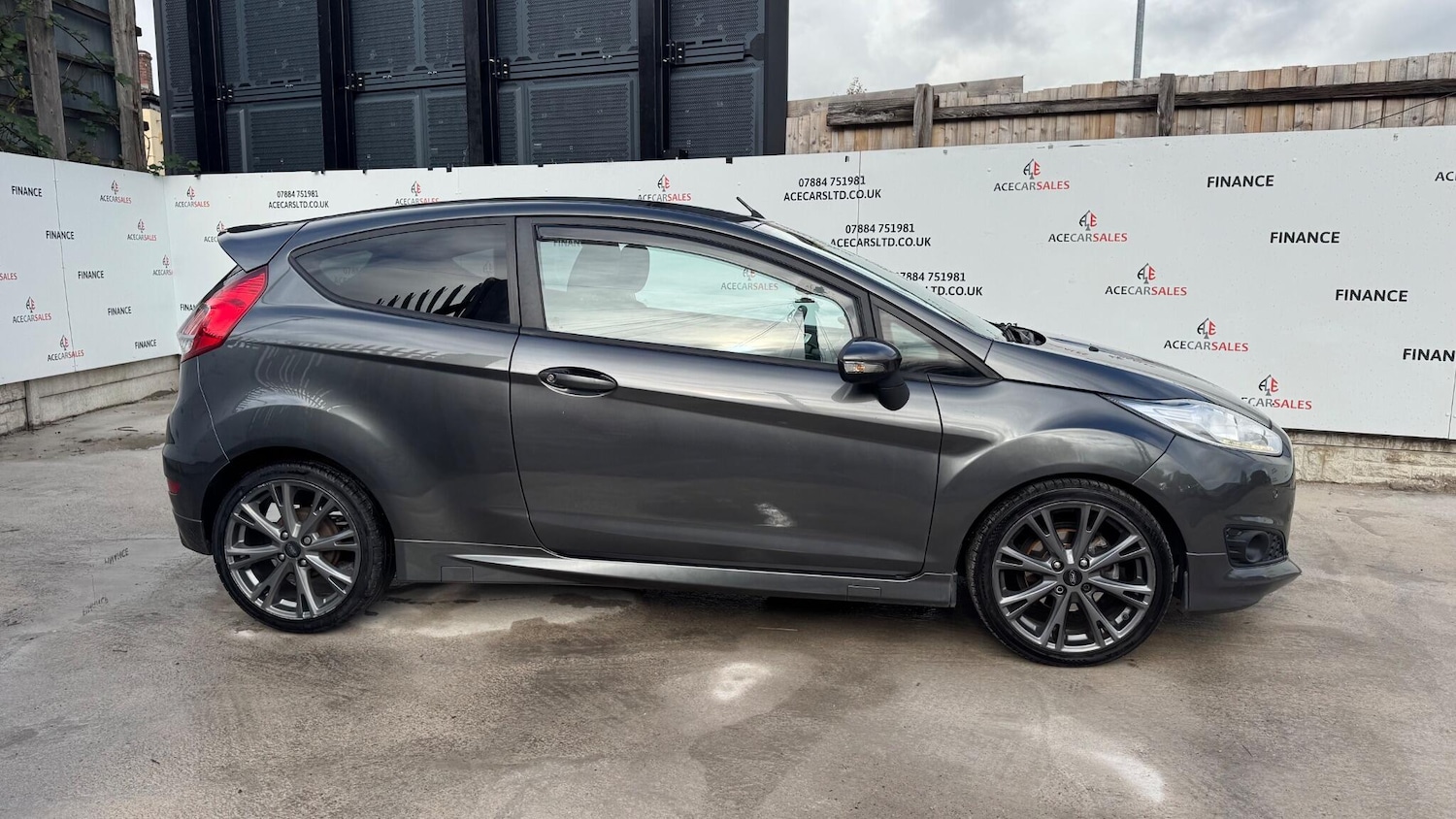 Used Ford Fiesta 2017 for sale - 76371684: Photo 9