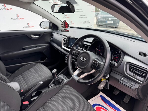 Used Kia Stonic 2017 for sale - 76284437: Photo 10