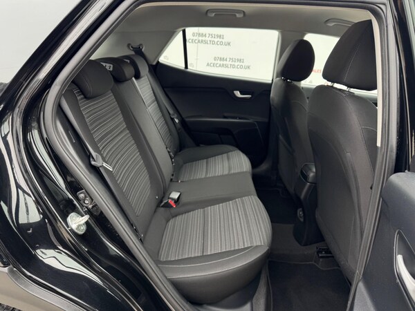 Used Kia Stonic 2017 for sale - 76284437: Photo 14