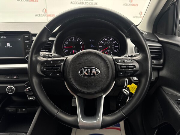 Used Kia Stonic 2017 for sale - 76284437: Photo 27