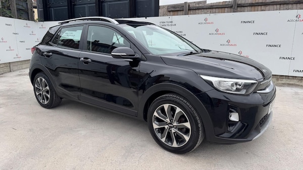 Used Kia Stonic 2017 for sale - 76284437: Photo 2