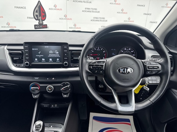 Used Kia Stonic 2017 for sale - 76284437: Photo 33