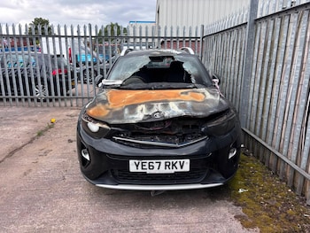 Used Kia Stonic 2017 for sale - 79348433: Photo