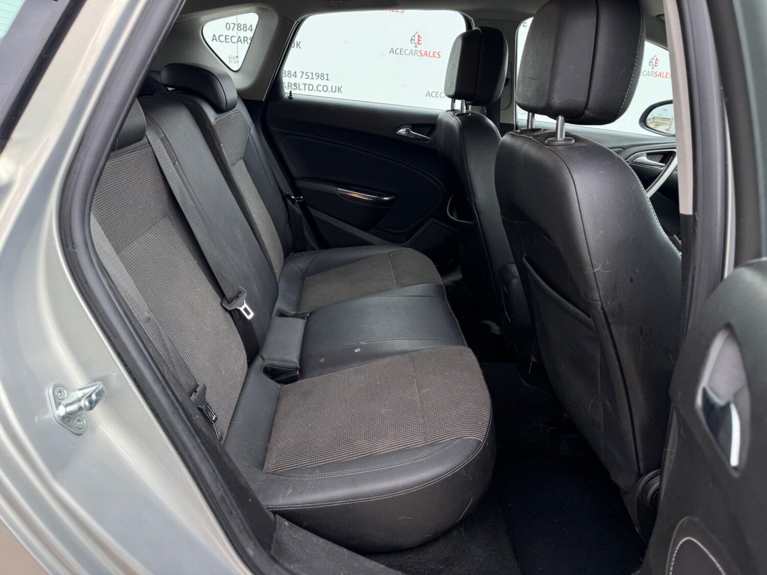 Used Vauxhall Astra 2010 for sale - 77883118: Photo 12