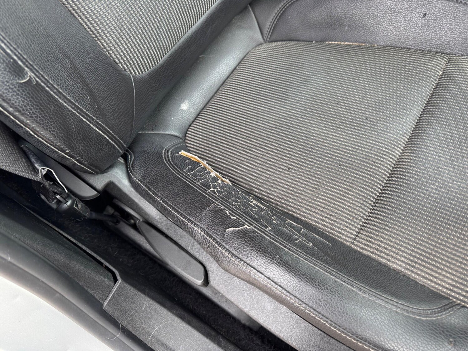 Used Vauxhall Astra 2010 for sale - 77883118: Photo 19