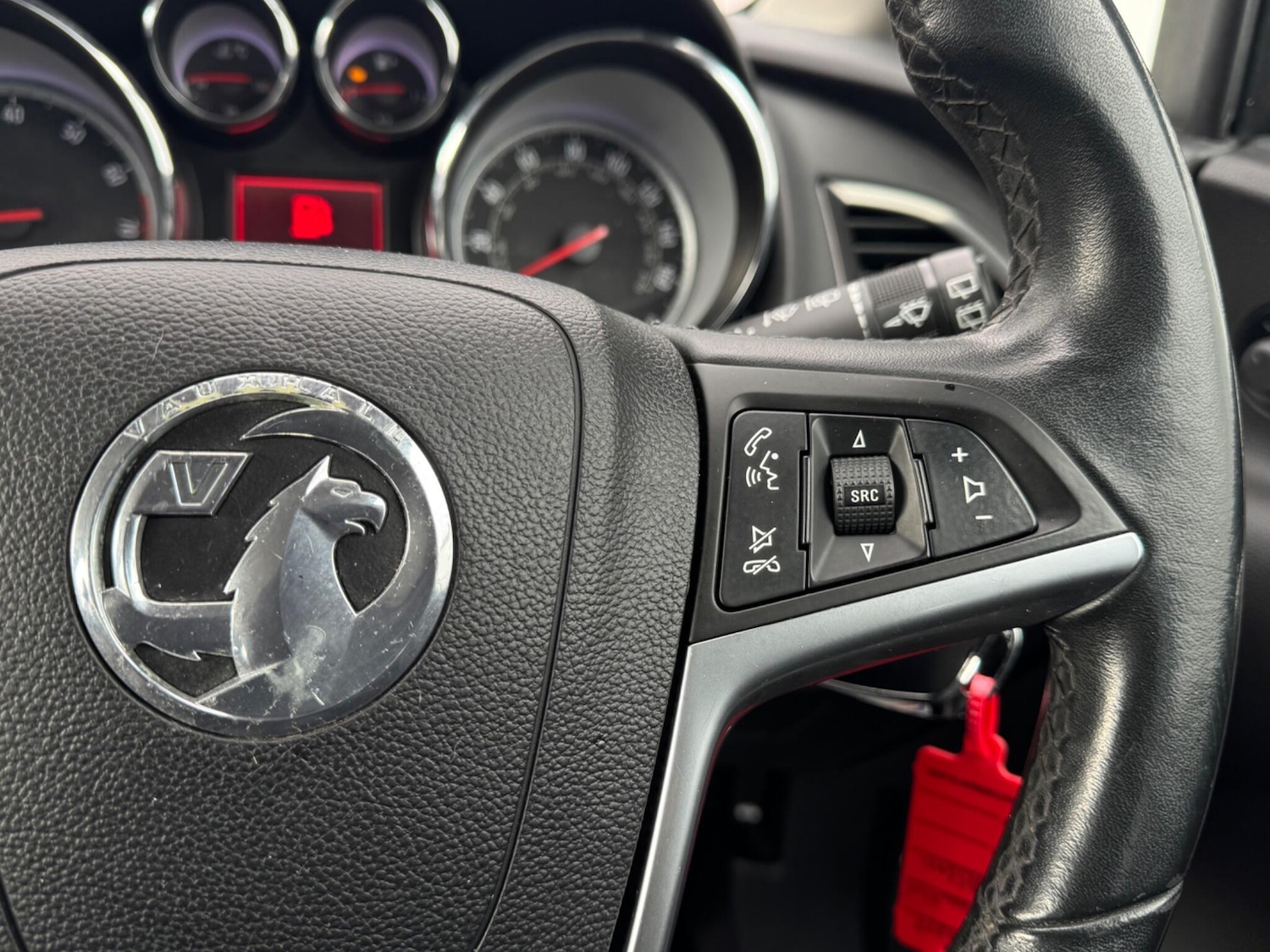 Used Vauxhall Astra 2010 for sale - 77883118: Photo 23