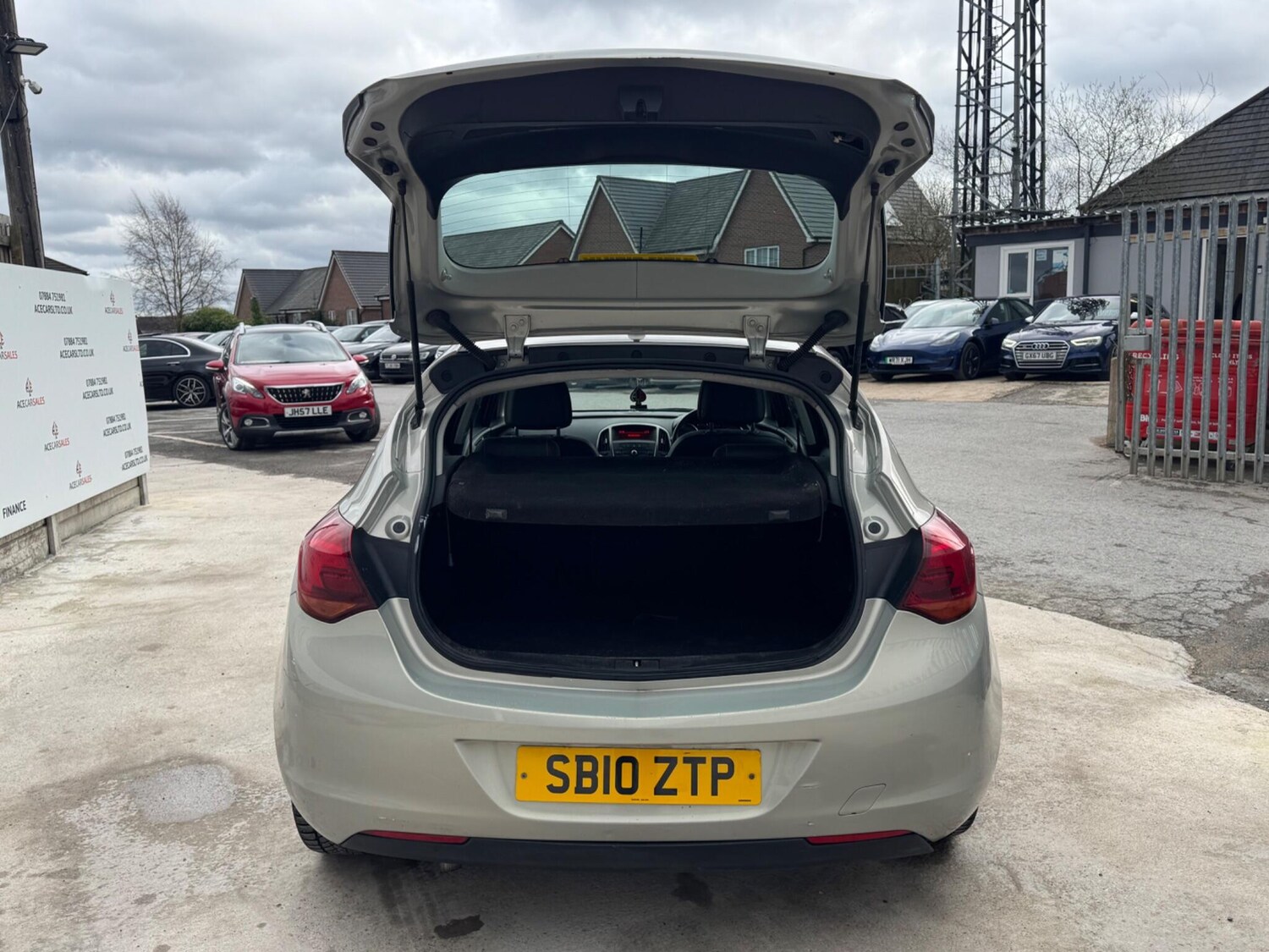 Used Vauxhall Astra 2010 for sale - 77883118: Photo 30