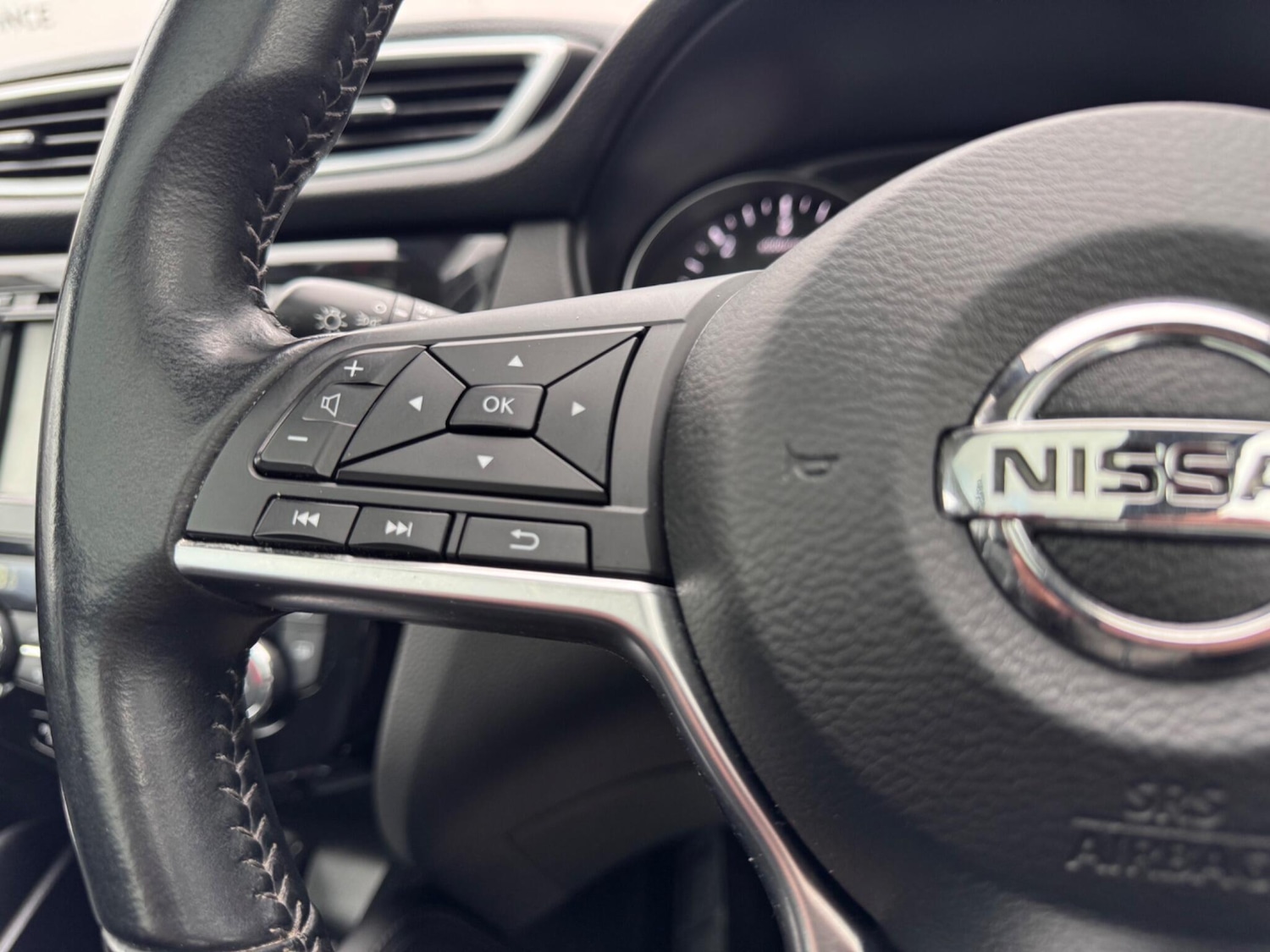 Used Nissan Qashqai for sale - 77793533: Photo 32